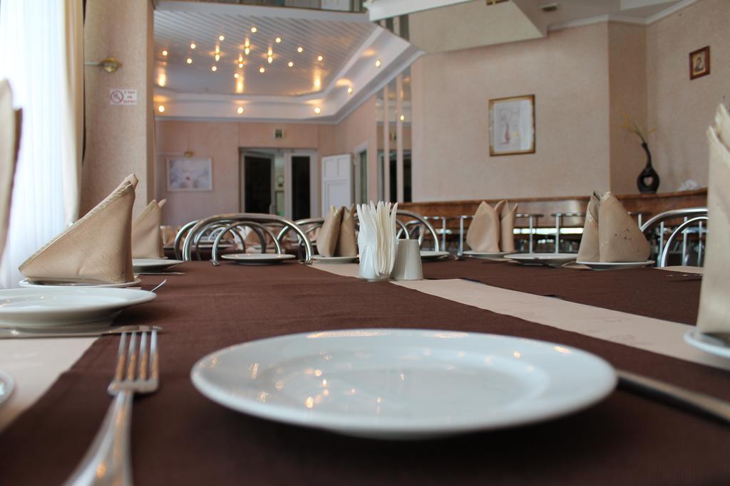 Energiya Hotel Brest Ngoại thất bức ảnh